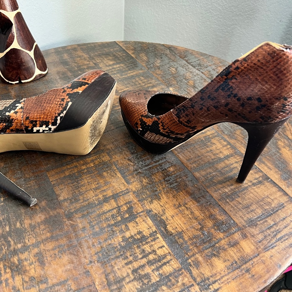 High quality imitation snake skin high heels